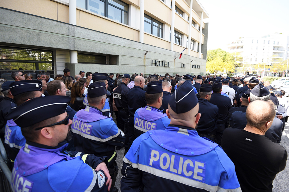 法国警方工作条件拉起警报  2019年警察自杀事件剧增