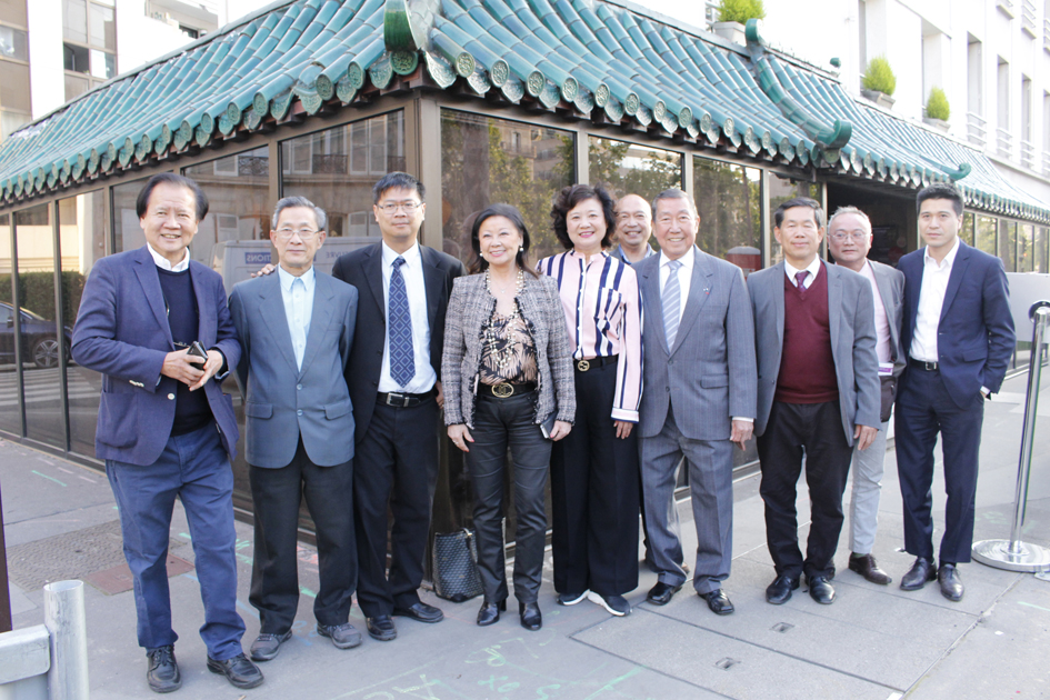 巴黎八区区长多特赛尔与亚裔代表友谊会面