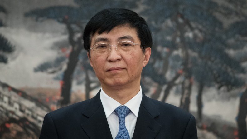 王沪宁频伴出镜显权重 对习近平是福是祸？（图）