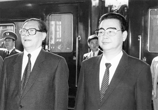 李鹏日记曝绝密材料 两记重拳击向江泽民