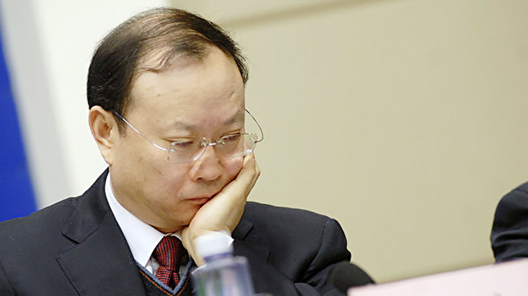 统计局长找人代孕生两子 携情妇外逃未果