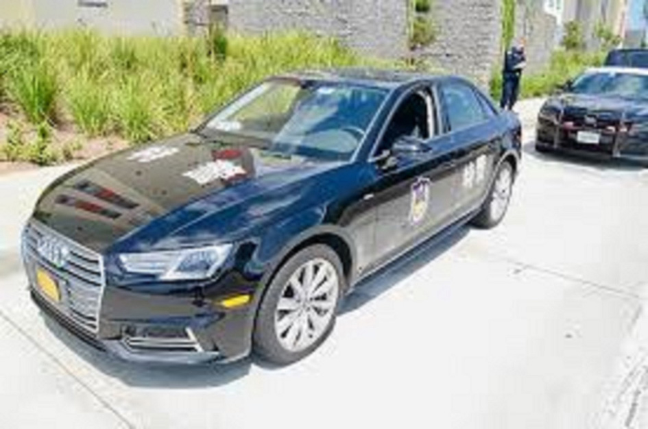 华人在美 开中国“警车”被捕