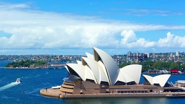 中国大妈获担保赴澳 竟卷款后人间蒸发 (组图)