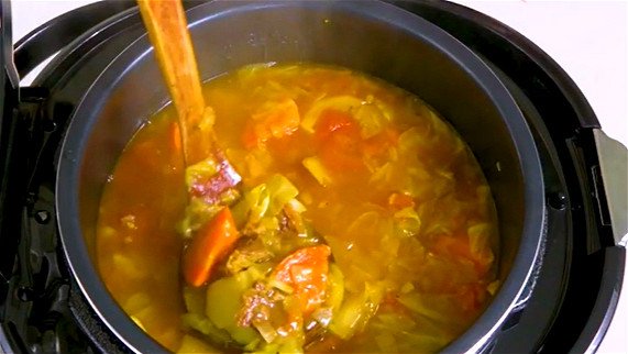 西红柿牛肉汤,牛肉很软熟、很嫩,汤也很浓郁。(以上图片来源皆为:Winnie Wang/看中国)