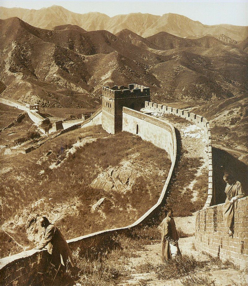 清朝时1907年的长城照片。(图片来源:Herbert Ponting/维基百科/CC0)