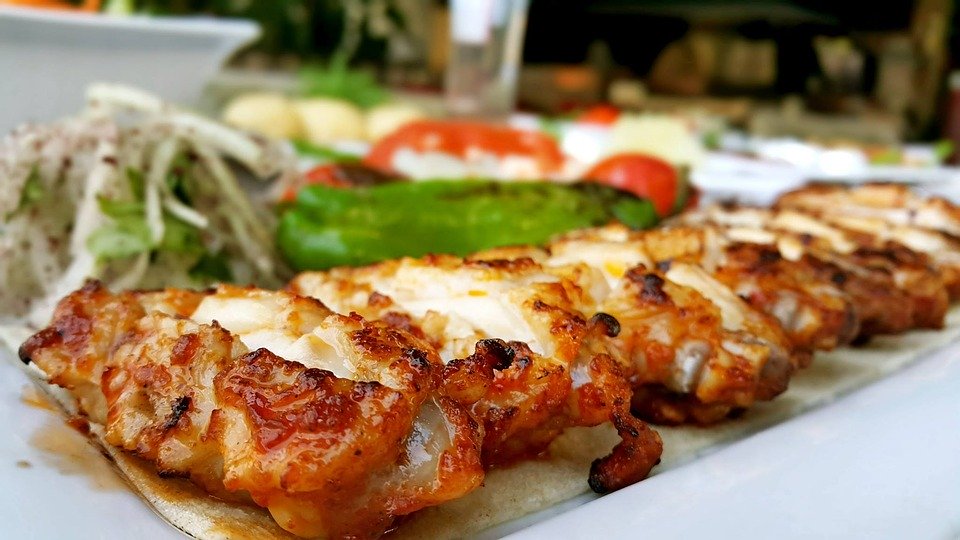 肉、蛋类食物要彻底煮熟后食用。(以上图片来源:Pixabay)