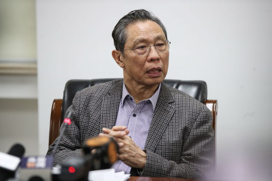 钟南山日前改口强调中国“第二波感染风险越来越大”。(图片来源:STR/AFP via Getty Images)