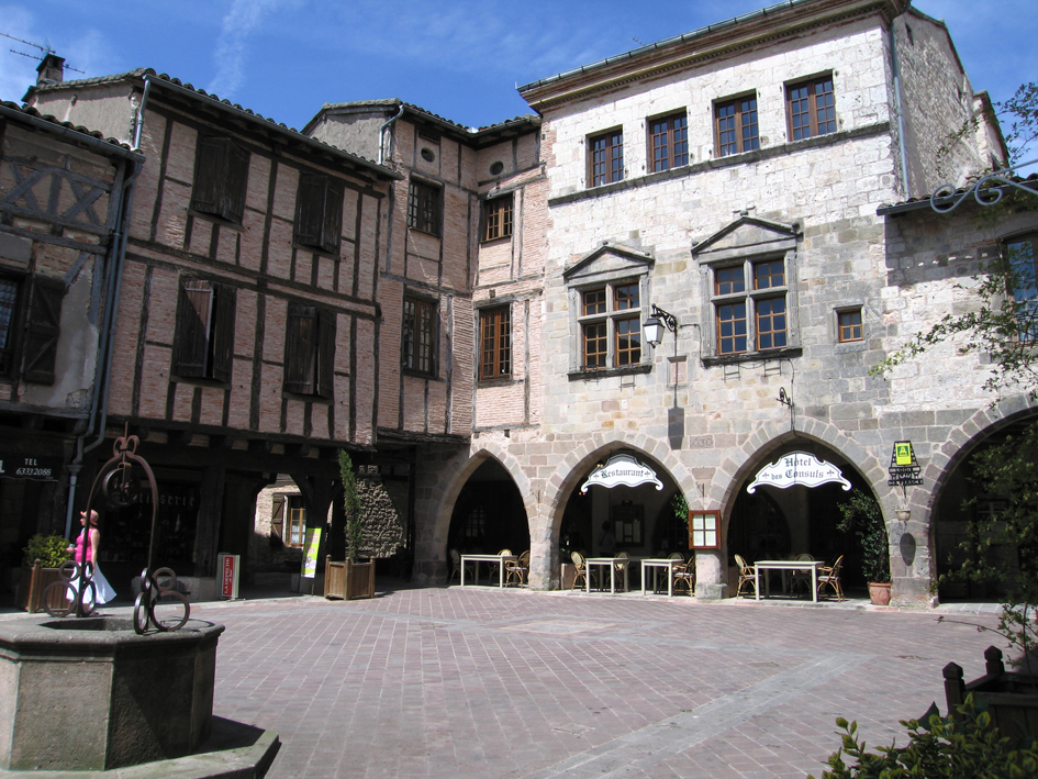 走进法国最美小镇  卡斯泰尔诺-德蒙米拉勒（Castelnau-de-Montmiral）