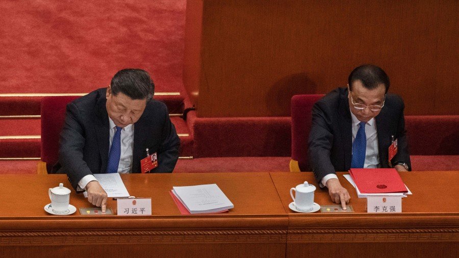 李克强不愿背政治黑锅 外媒：戳穿泡沫需要胆量 (图)