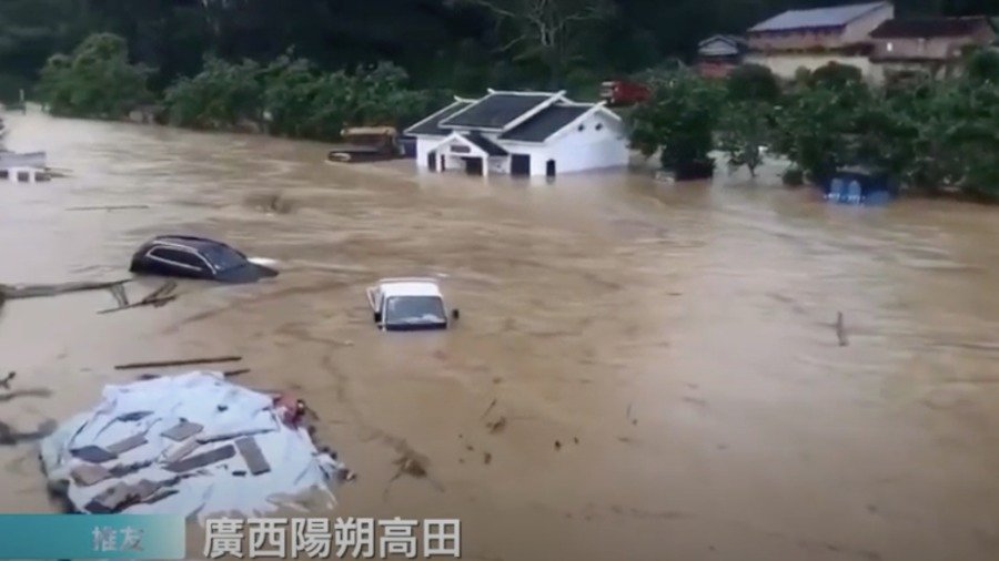 南方暴雨176.3万人受灾 北方酷热干旱 民盼 “ 后羿来 ” (视频/图)