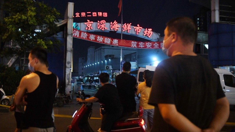 北京疫情甩锅进口三文鱼 京深海鲜市场强烈反击(图/视频)