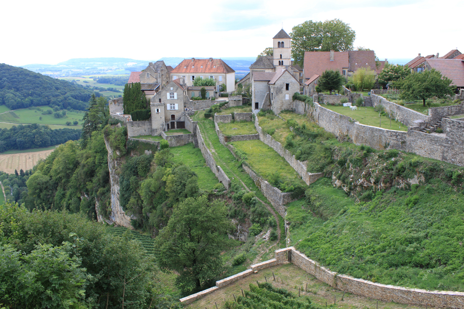 走进法国最美小镇  沙托沙隆（Château-Chalon）