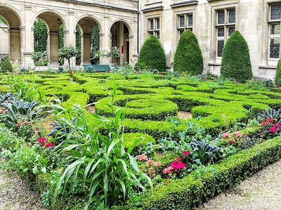 巴黎玛莱区（Le Marais)的王朝兴衰历史与私人公馆建筑  (图)