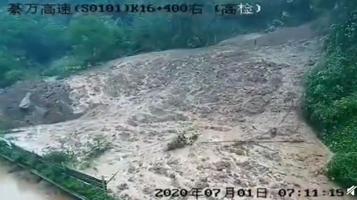 长江流域水位高涨 重庆告急 恐淹到4楼 (视频/图)