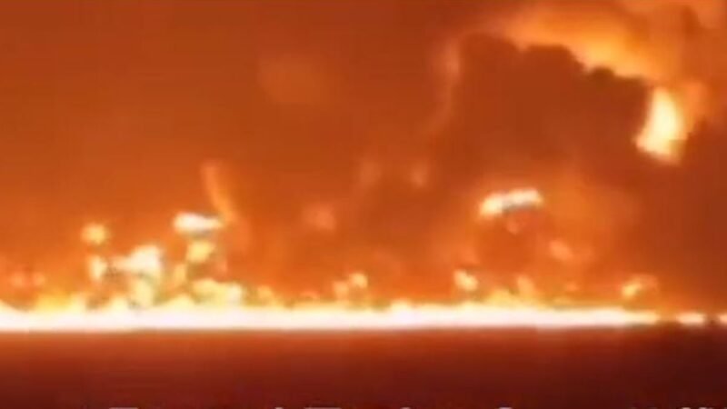 上海两船相撞江面成火海 山东煤矿坑爆炸多人死亡 (图)