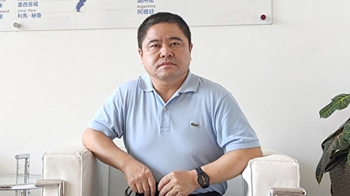 “我真的没办法再干下去了”  鸡西前副市长出逃退党