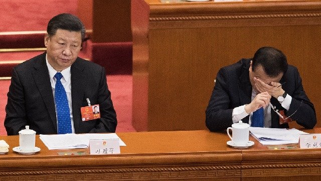 习近平读错字 李克强读漏字 都心神恍惚？（视频/图)