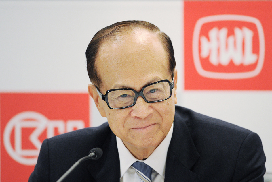 李嘉诚被禁在成都融资