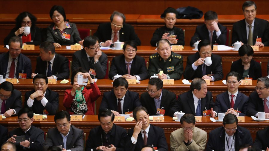 中共官员大规模主动投案  学者析三大原因 (图)