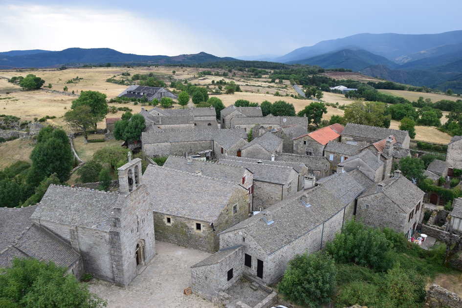 走进法国最美小镇  拉加尔德盖兰(La Garde-Guérin)