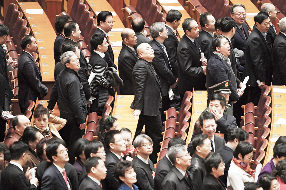 高官退休特殊待遇再引起关注/中国养老金现天量缺口