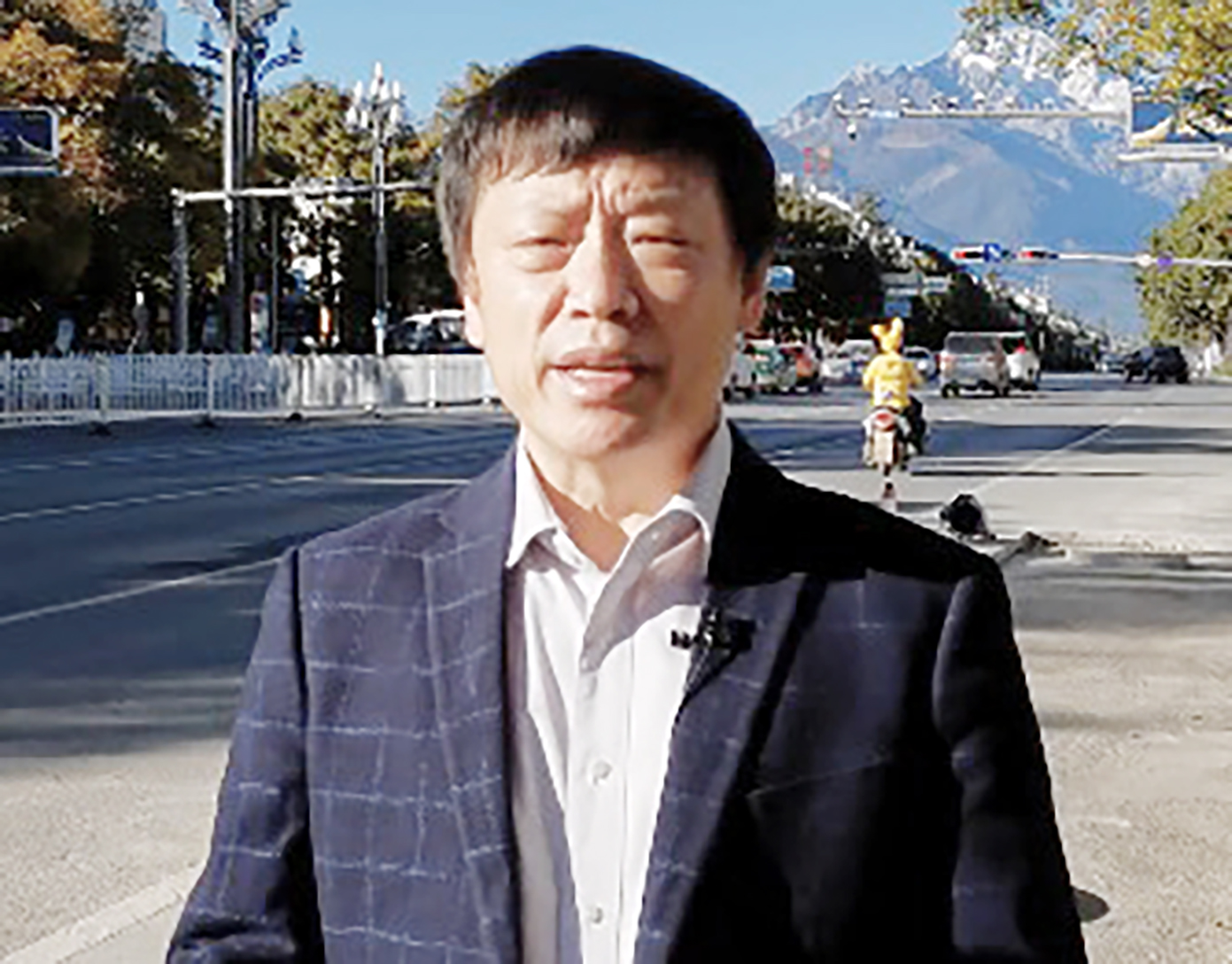 胡锡进被副手举报 与两名女下属有染