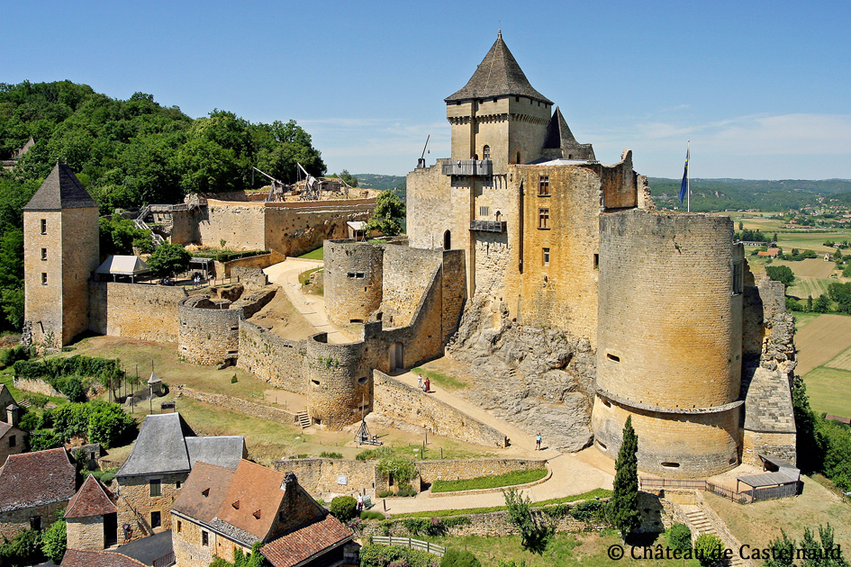 卡斯泰尔诺城堡(Château de Castelnaud/Wikipedia/CC BY-SA 3.0)