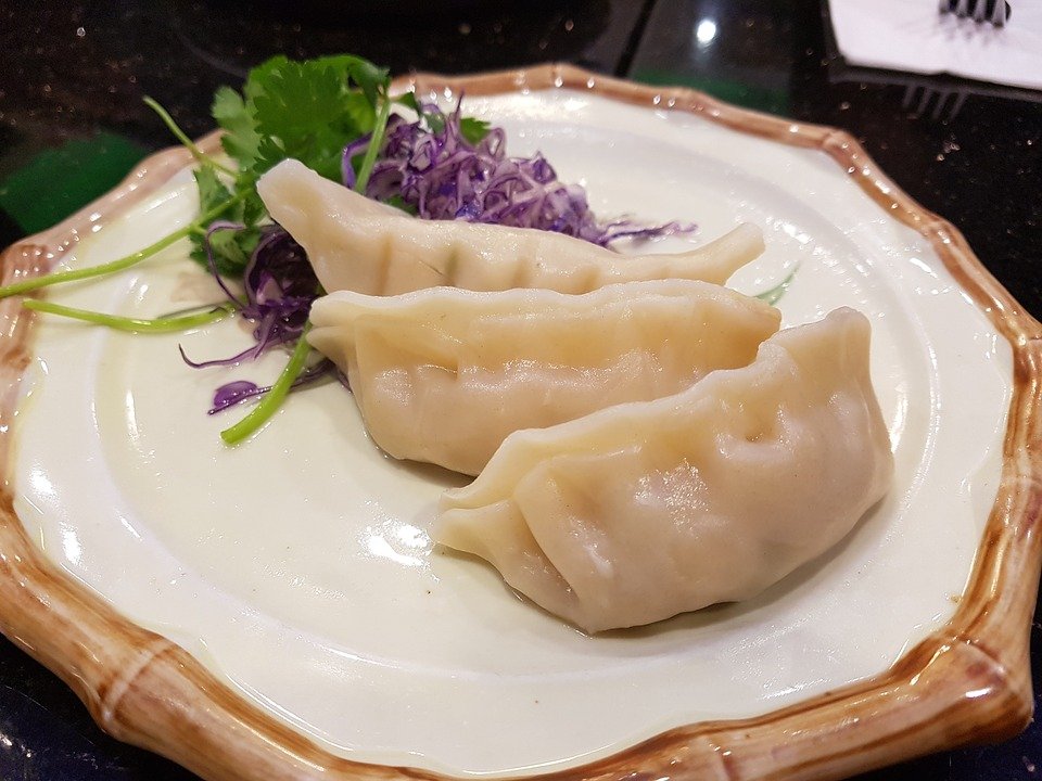 狱警问他:哎,因为啥进来的?南方大哥:吃饺子没蘸酱油。(图片来源:Pixabay)