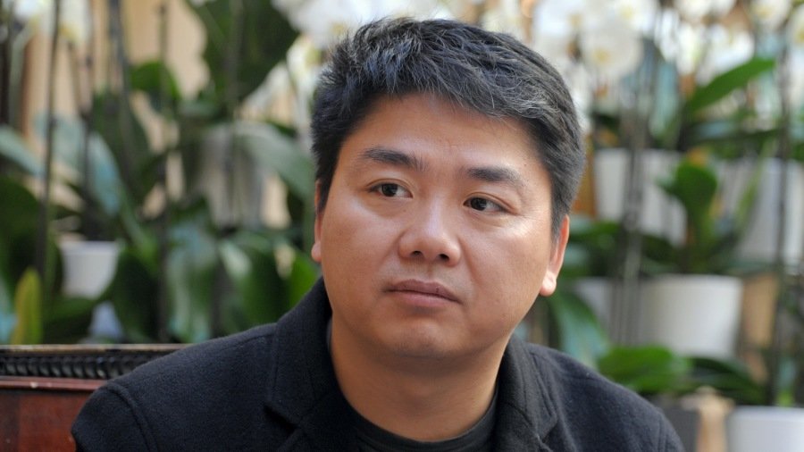 因卷入性丑闻案，沉寂2年多的京东创始人刘强东，似乎有咸鱼翻身之势。