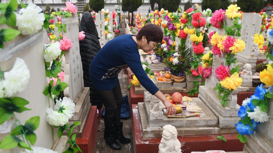 湖北超15万老人从津贴册中消失  疫情真相疑曝光 (图)