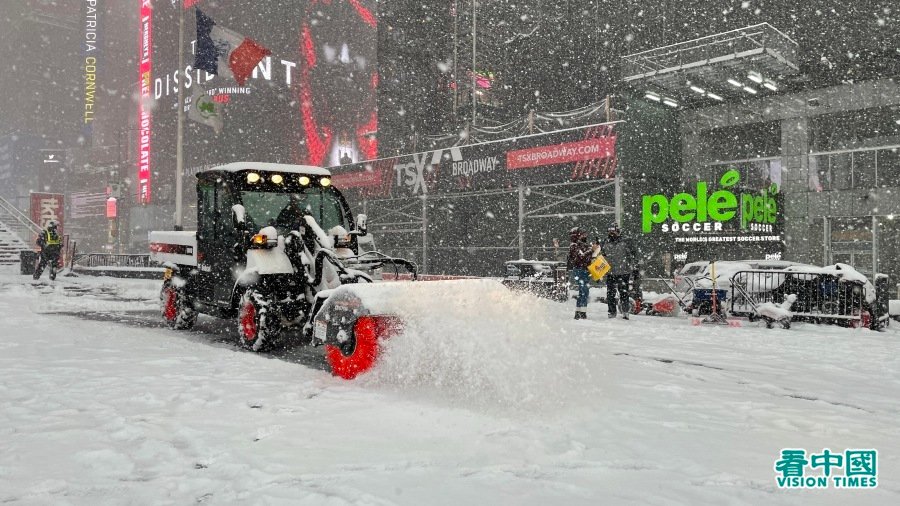 暴风雪袭击美国多个城市,纽约宣布进入紧急状态。图为2月1日的纽约街头。(以下图片均來源:天琴/看中国)