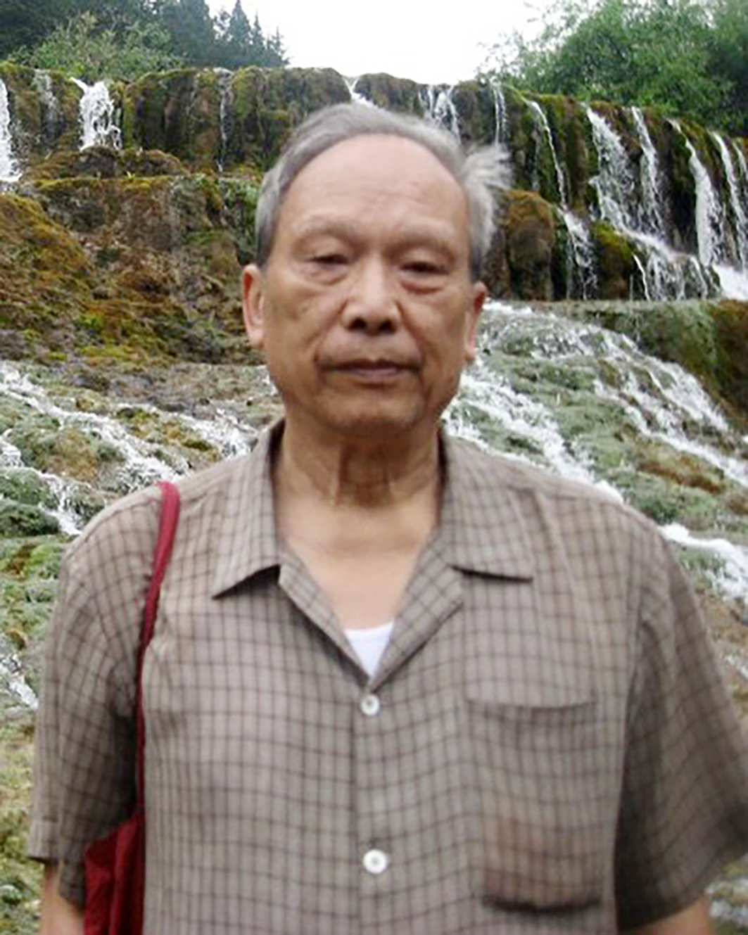 吕加平