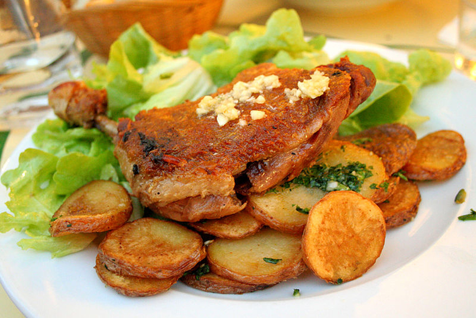 看法国美食  西南部特色料理油封鸭 (Le confit de canard)