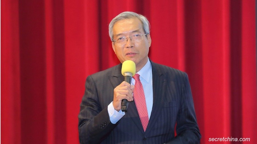 大陆电商平台“美团”创办人王兴贴出一篇唐诗,被解读成暗讽北京政府,引来官方约谈,结果股价大跌。台湾财信传媒之董事长谢金河对此表示看法,并称今年大陆富豪灾难特别多。资料照。(图片来源:陈可仁/看中国)