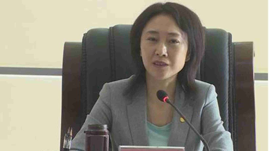 内蒙古满洲里市委副书记、市长许爱莲因犯受贿罪,被判处有期徒刑11年。