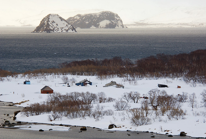 堪察加半岛上的库页湖(Игорь Шпиленок/Wikipedia/CC BY-SA 3.0)