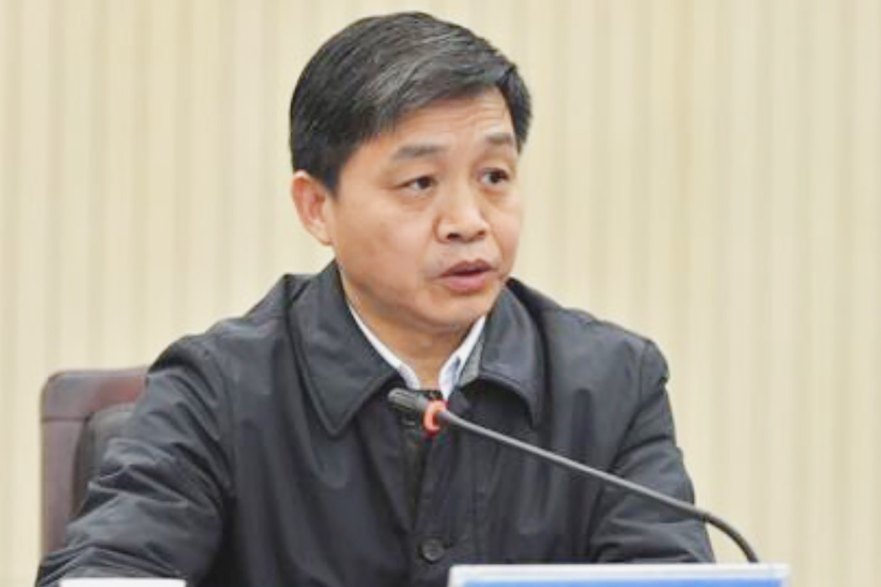 张战伟