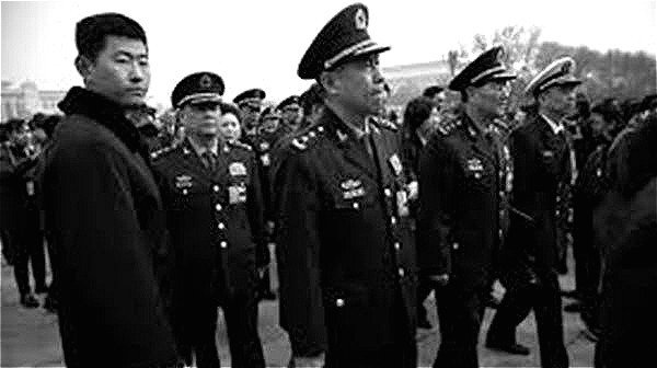 “军中五虎”被抓,过程惊心动魄。(网络图片)