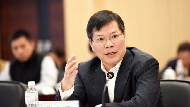 徐立毅这次河南省委常委换届不升反降,可能是退居二线的前奏。