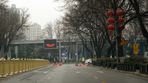 西安本土确诊奔2000例   27个街道病例来源不明  (图/视频)