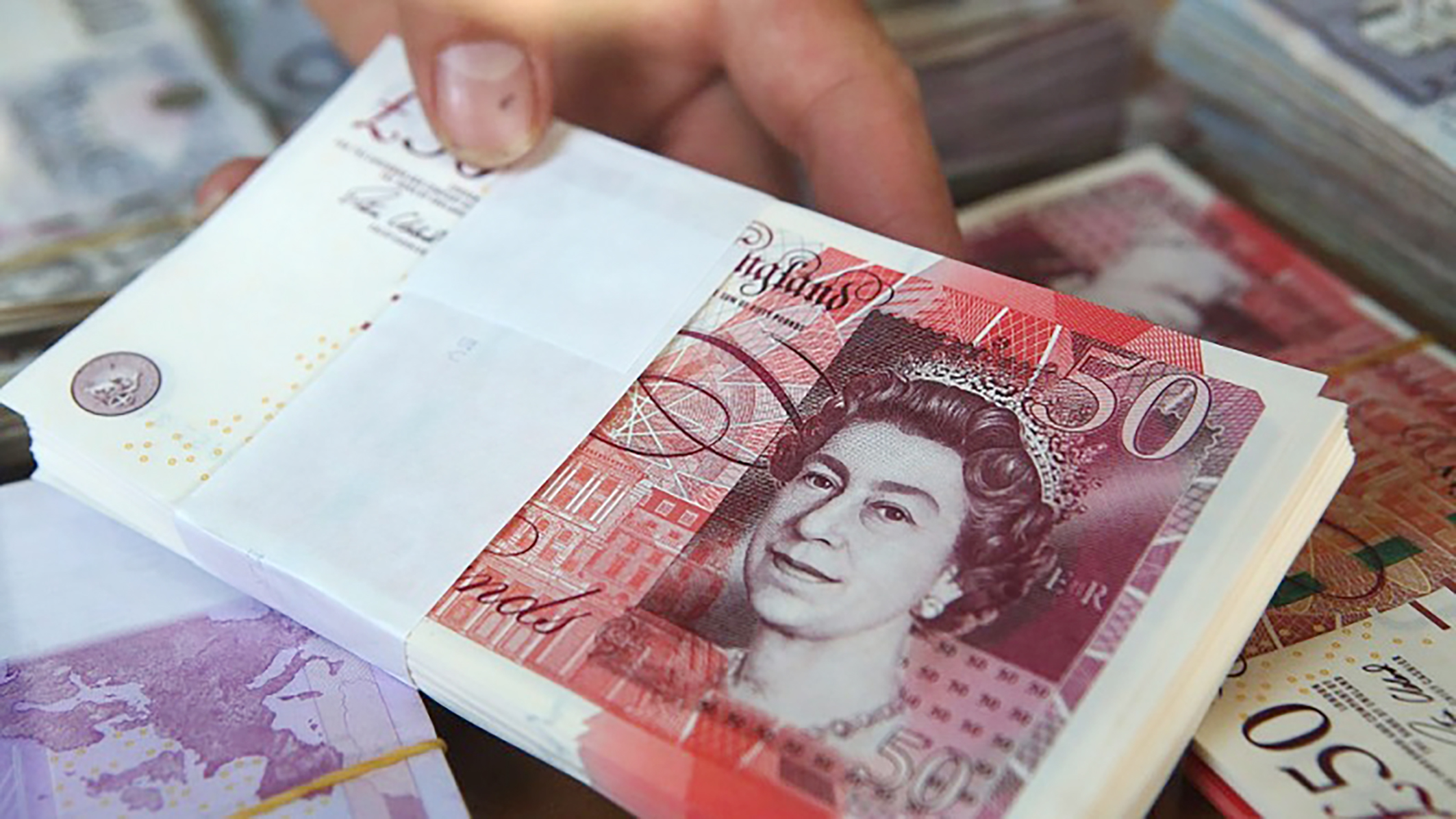 停电数日 英国电力公司送天价赔偿金？
