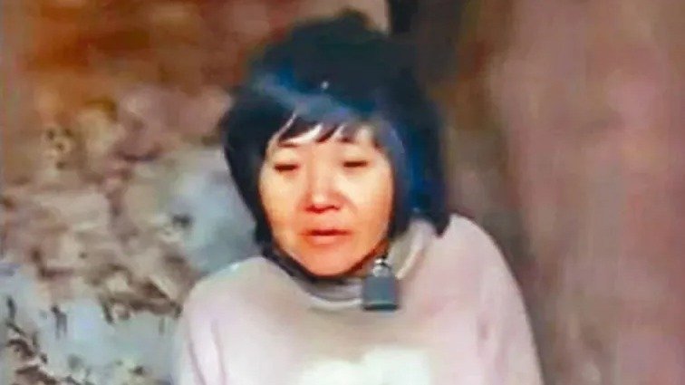 锁链女 (图片来源:网络图片)