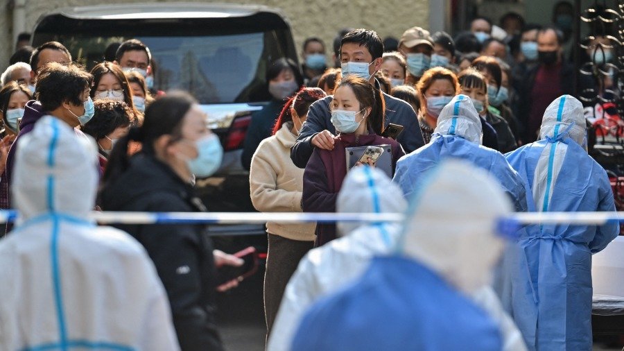 吉林省COVID-19疫情恶化,感染人数已突破3万例,隔离近10万人,共启用14个方舱医院。(图片来源:Getty Images)
