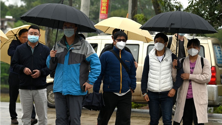 东航坠毁132人全部遇难 (组图)