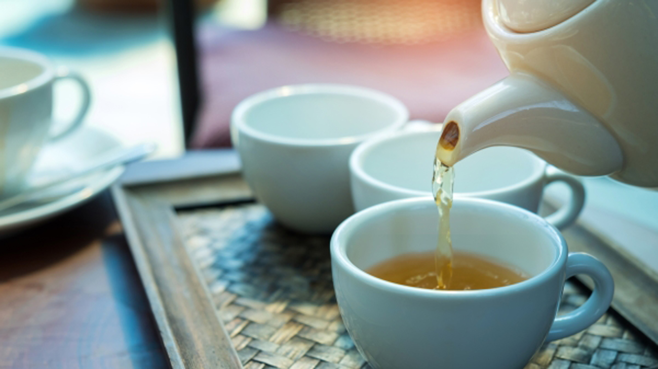 为什么“酒要满 茶要浅”？