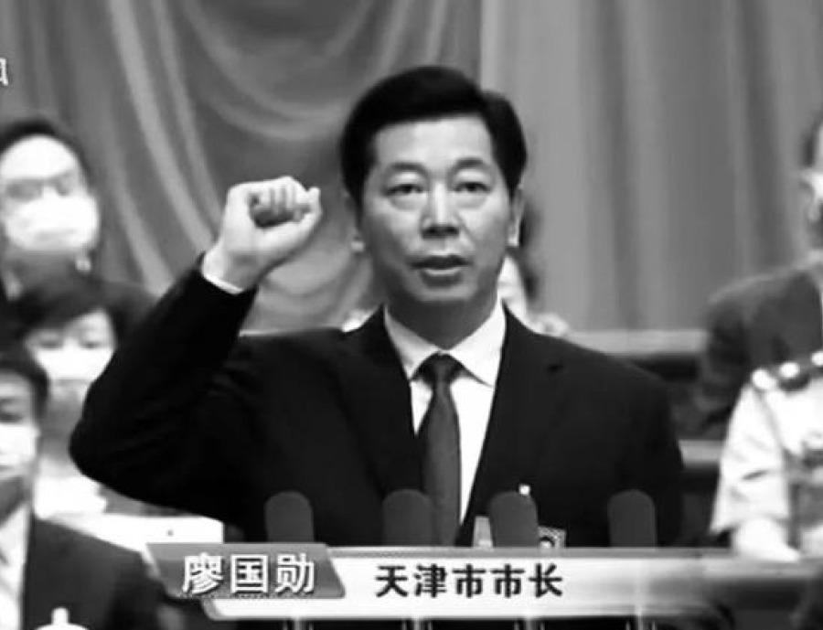 中共权斗白日化  政治局热门人选急病身亡！(图)