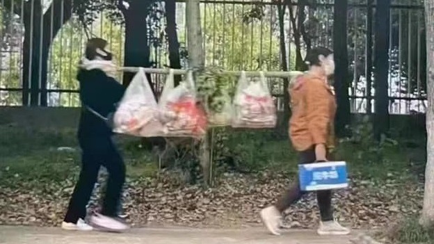 (图片来源:微博)