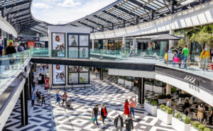 来巴黎万娜打折村 体验奥莱折上折 / 比夏季打折更精彩