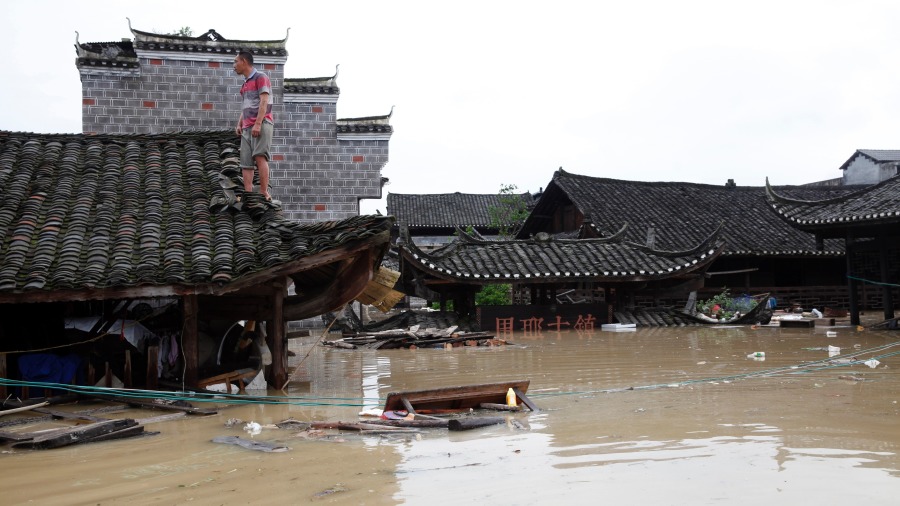湖南暴雨酿179.45万人受灾10人死亡  (组图/视频)