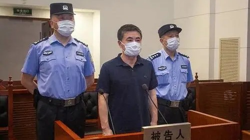 贪得无厌  索收巨贿  上海闵行原公安一把手被审查 (图)